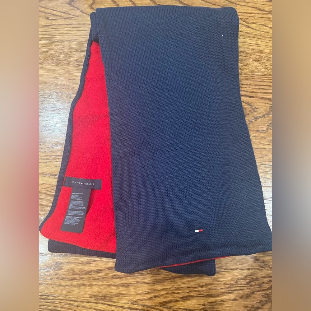 Tommy Hilfiger Scarf